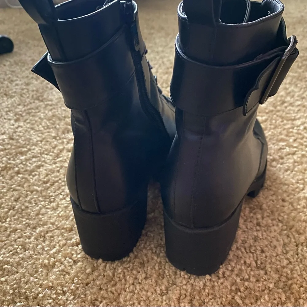Black leather booties - Picture 2 of 6